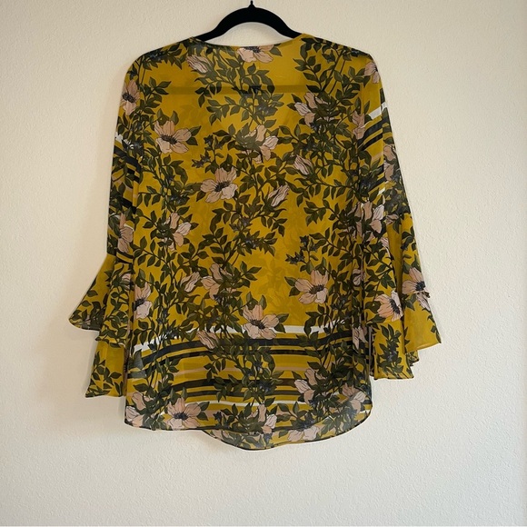 2/$30 CAbi Women's Yellow Golden Mustard Floral Blouse - Picture 4 of 7